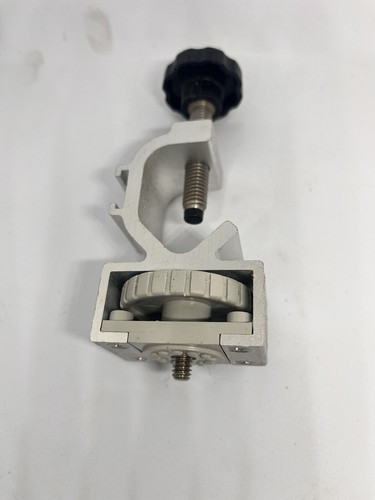 Pole clamp for medical equipment like a feeding pump - Picture 3 of 3