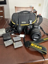Nikon D90 DSLR Camera w/ 18-105mm VR Lens Bundle 3 Batteries Charger Bag