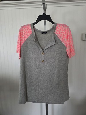 Heimish USA Womens Grey Animal Print Raglan Sleeve Top  Size M