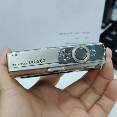 Silver Canon IXUS 60 6.0MP 3X Optical Zoom CCD Digital Camera
