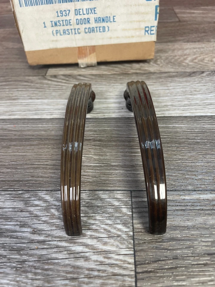 Ford Deluxe 1937 manijas de puerta interiores 825 Foto 4 de 4