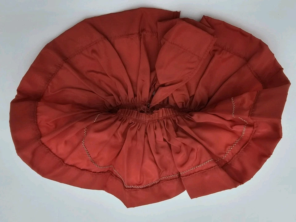 Vestido de Tafetán Rojo Vintage Terri Lee Fashions Etiquetado Montgomery Ward Años 50 Foto 2 de 4