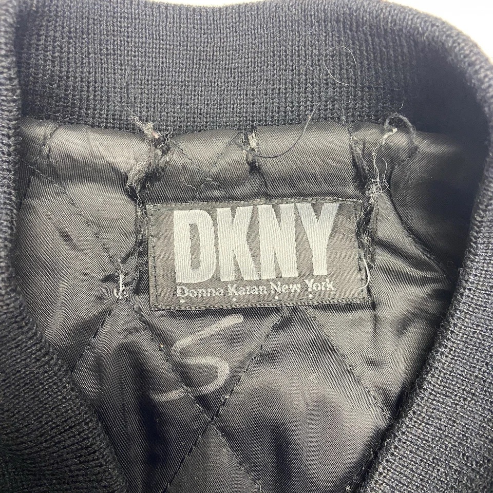 Винтажная куртка-бомбер 90-х DKNY смешанные материалы черная кожа и нейлон стеганая подкладка - Изображение 4 из 4