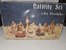 Vintage Holiday 11 piece Nativity Set | Full Set | Original Box | Manger Scene