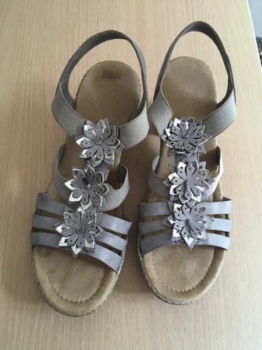 Sandalen Sandaletten Rieker Echtleder Größe 39 Grau Silber mit Absatz Neuwertig - Bild 2 von 9