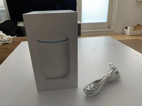 Ubiquiti UniFi Dream Machine WiFi Router 4Port Switch UDM OVP WLAN UDM-EU