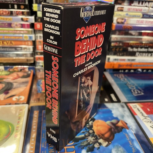 Someone Behind The Door 1971 VHS Anthony Perkins Charles Bronson Horror Thriller - Picture 2 of 11