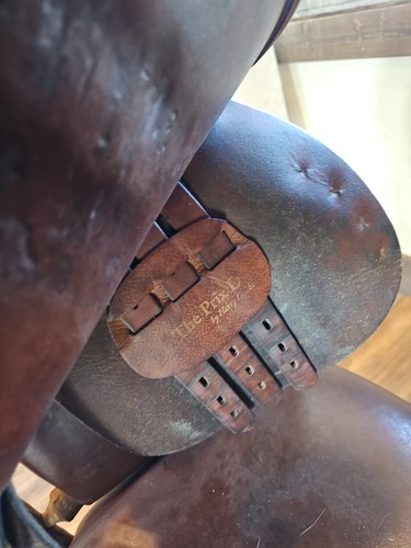 The PRIX D by HARRY DABBS 17" English saddle - Picture 16 of 16