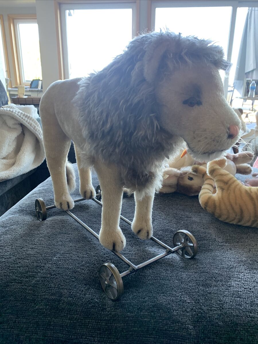 Steiff Lion On Wheels 1909 Replica Great Conditin | eBay Steiff Lion On Wheels 1909 Replica Great Conditin | eBay