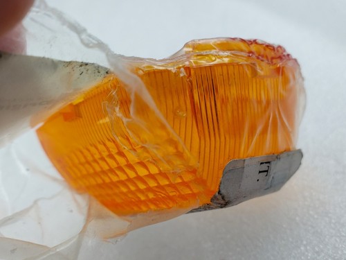New Derbi Piaggio Front Turn Signal Blinker Lens GP 50 Predator GP1 00H01701071 - Picture 5 of 5