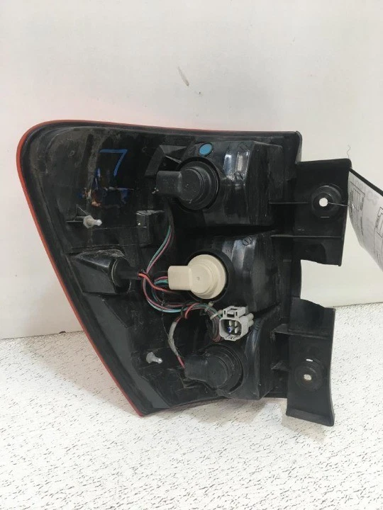 Pontiac Torrent 2006-2009 luz trasera pasajero lado derecho con garantía Foto 2 de 4