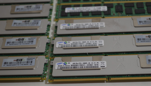12x Samsung 4GB 2RX4 PC3-10600R ECC 240-Pin RDIMM HP 500203-061–48GB for Servers - Picture 3 of 6