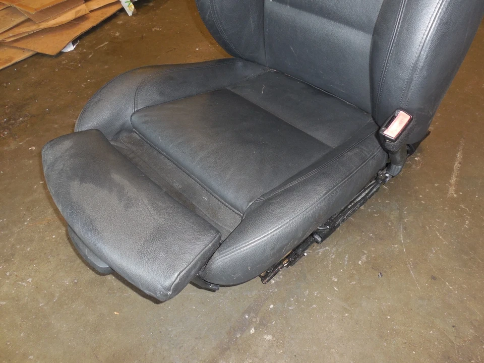 Front Right Passenger Seat Black 7140863 06-11 BMW E90 325i 330i 335i 328i - Image 3 of 4