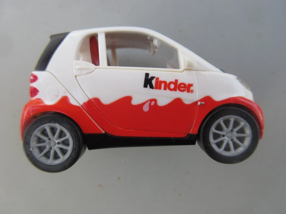 voiture miniature 1/36 Smart Fortwo coupé "Kinder" - Photo 2/4