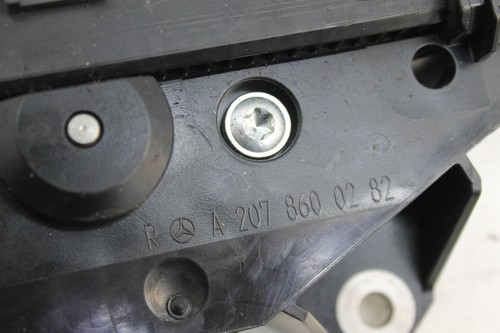 Mercedes-Benz E C207 Gurtführung vorne rechts Feeder A2078600282 2014 RHD - Bild 6 von 8
