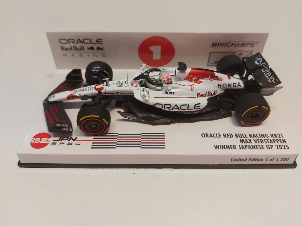 F1 Formula 1 Red Bull Racing RB21 Max Verstappen gp Giappone Minichamps 1:43 - Immagine 2 di 4