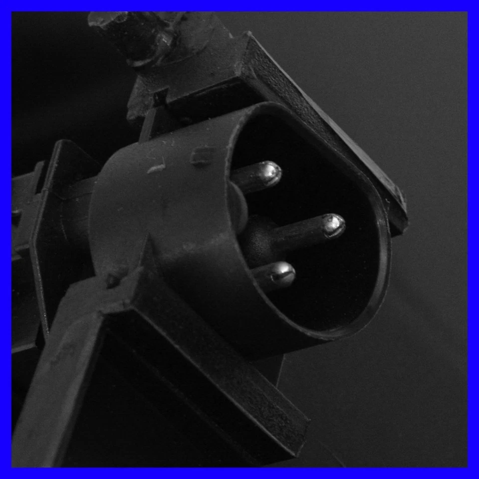 Conjunto de ventilador de refrigeración condensador de aire acondicionado compatible con 92-99 BMW BM3113106 BM3115106 Foto 2 de 4