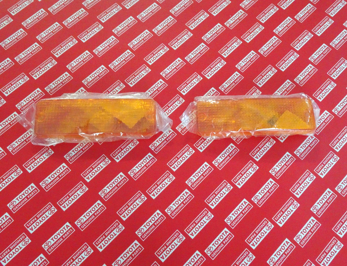 1979 1980 1981 1982 Toyota Tercel AL11 Front Bumper Signal Lights