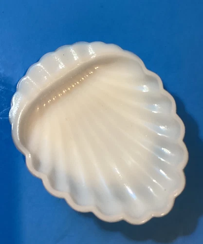 Vintage Milk Glass Clam Shell Dish 5.5" x4.75" Soap Dish Bathroom Decor Nautical