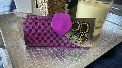 HANDMADE MEXICAN WALLET FUSHIA SUNFLOWER SNAP NEW LEATHER  NWOT - HAND-PAINTED LEATHER WALLET main image 0