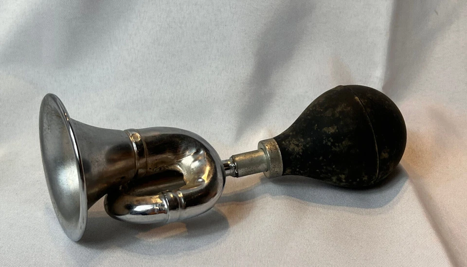 Vtg Bicycle Horn Squeeze Bulb Bike Bugle Clown Honker - Image 2 of 4