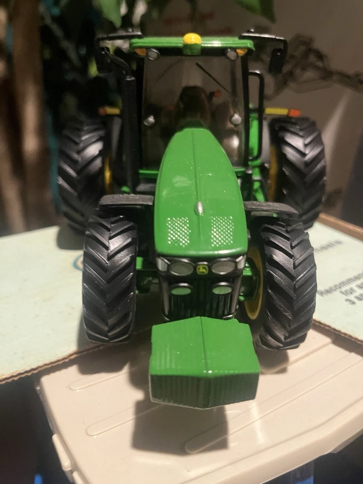 1/32 John Deere 7930 Die Cast Metal Toy Tractor. - Image 2 of 4