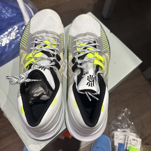 Size 17 - Nike Kyrie Flytrap 5 White Volt - Picture 6 of 8