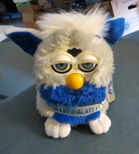 MILLENIUM FURBY WITH TAG TOKEN TESTED WORKS 1999 TIGER ELECTRONICS