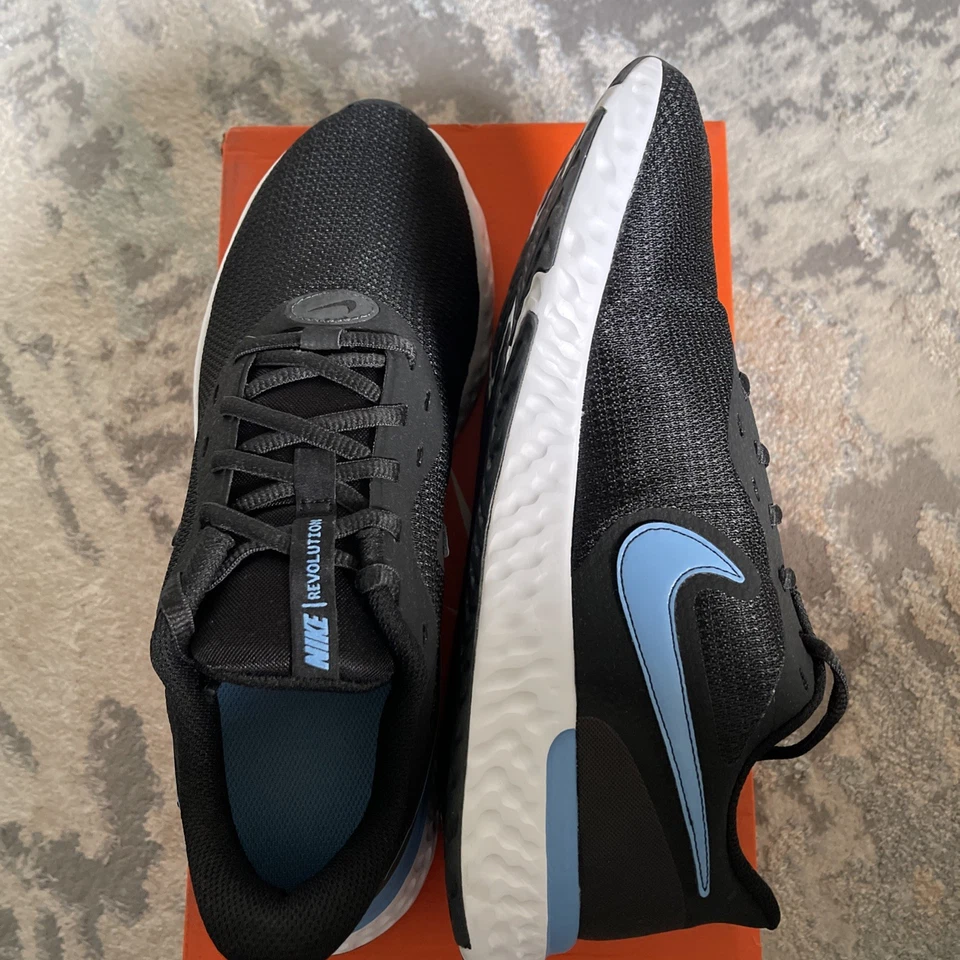 BRAND NEW MENS NIKE REVOLUTION 5 EXT BLACK CZ8591 004 SIZE 9.5 VERY NICE!! - Image 4 of 4