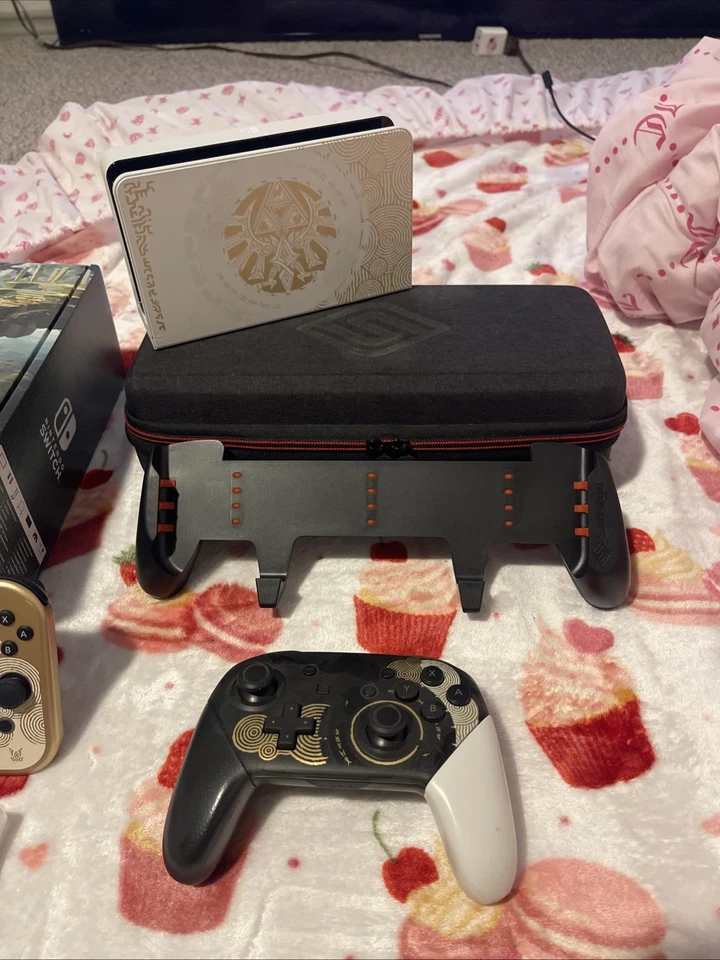 Nintendo Switch OLED Tears of the Kingdom Edition Bundle - Image 3 of 4