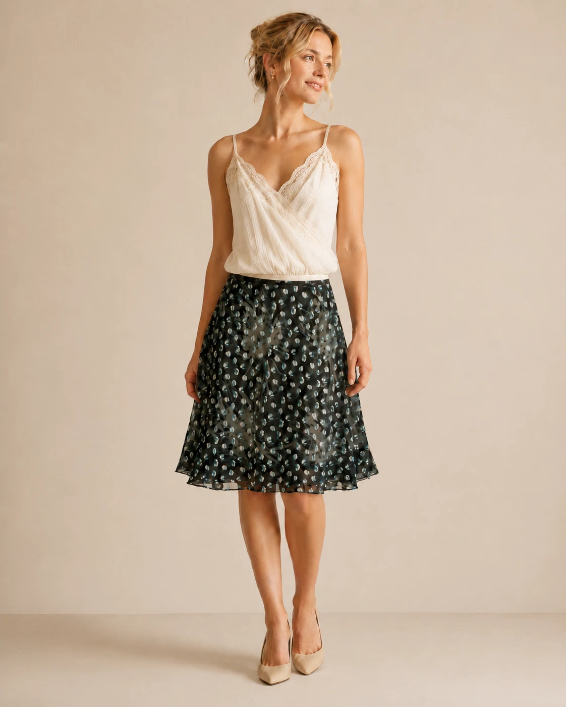 Studio M, Lined Boho Embroidery Flower Skirt Brown/Teal/Ivory, Women's Size SP
Opens in a new window