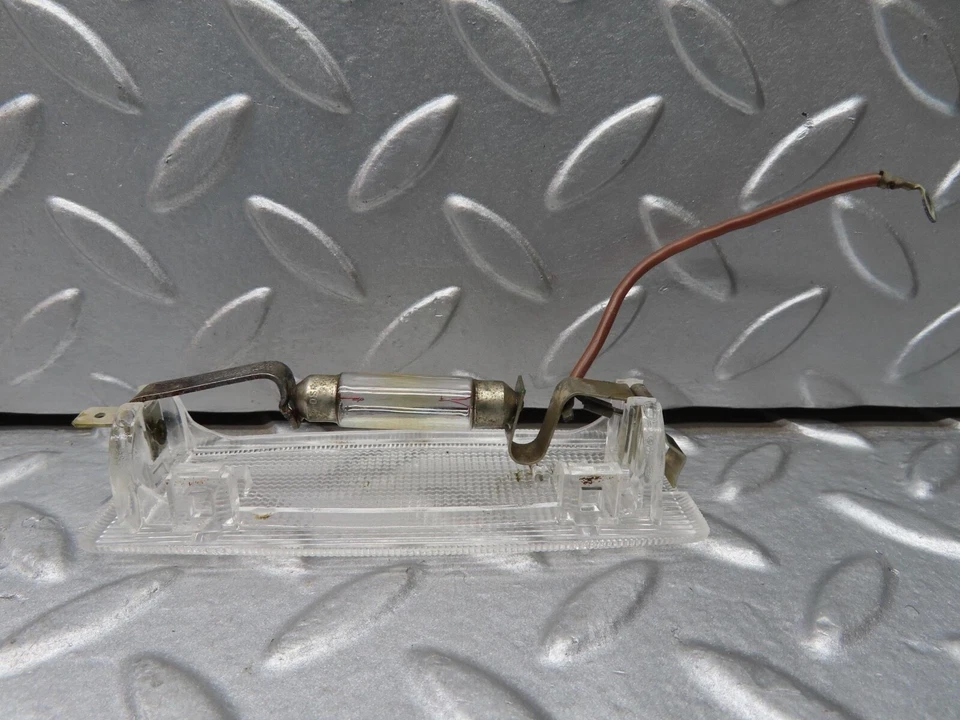 ♂16754♙� Mercedes-Benz C107 380SLC luz domo interior trasera Foto 2 de 4