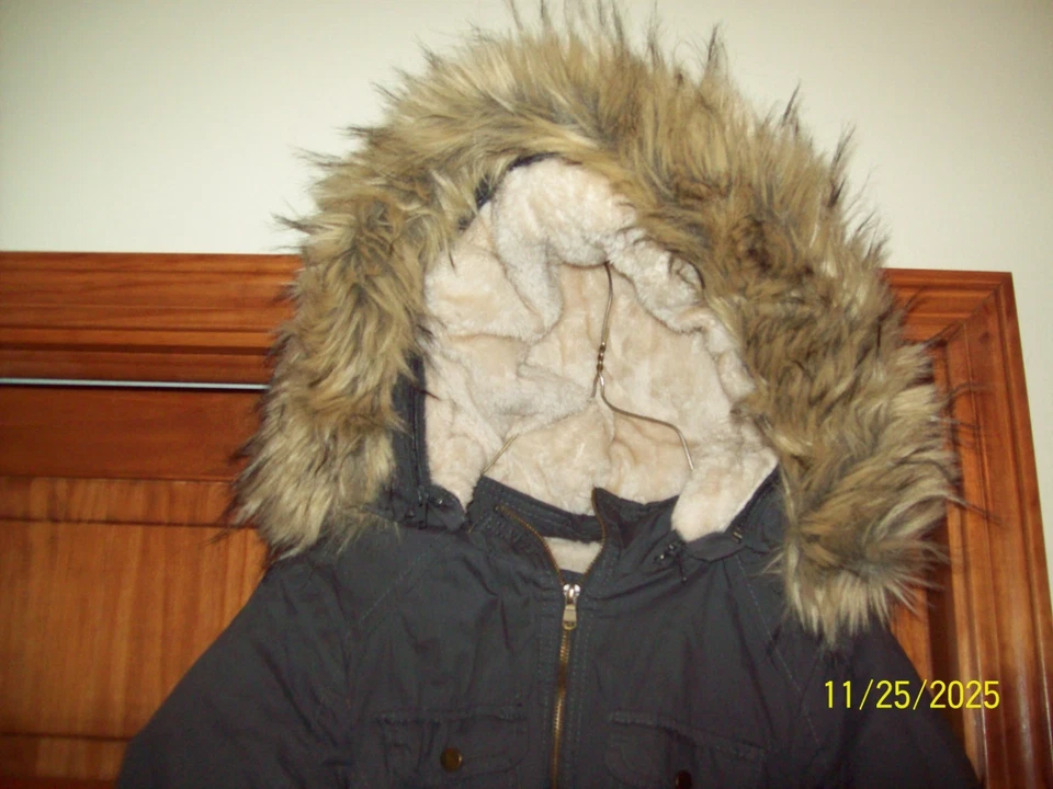 WOMENS WARM WINTER COAT JACKET WITH DETACHABLE HOOD GRAY SIZE LARGE YMI - Image 2 of 4