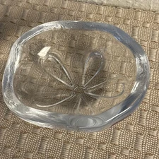SIMON PEARCE HandBlown Signed Glass Sand Dollar Bowl Paperweight Trinket Dish 5"