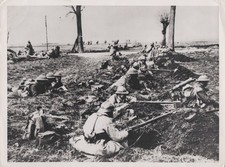 WW1 Somme France 20th British 22nd French in rifle pits 1918 - Original Photo