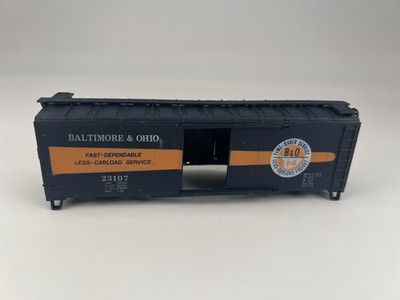 AHM #23107 HO Scale Baltimore & Ohio Box Car SHELL ONLY Fair