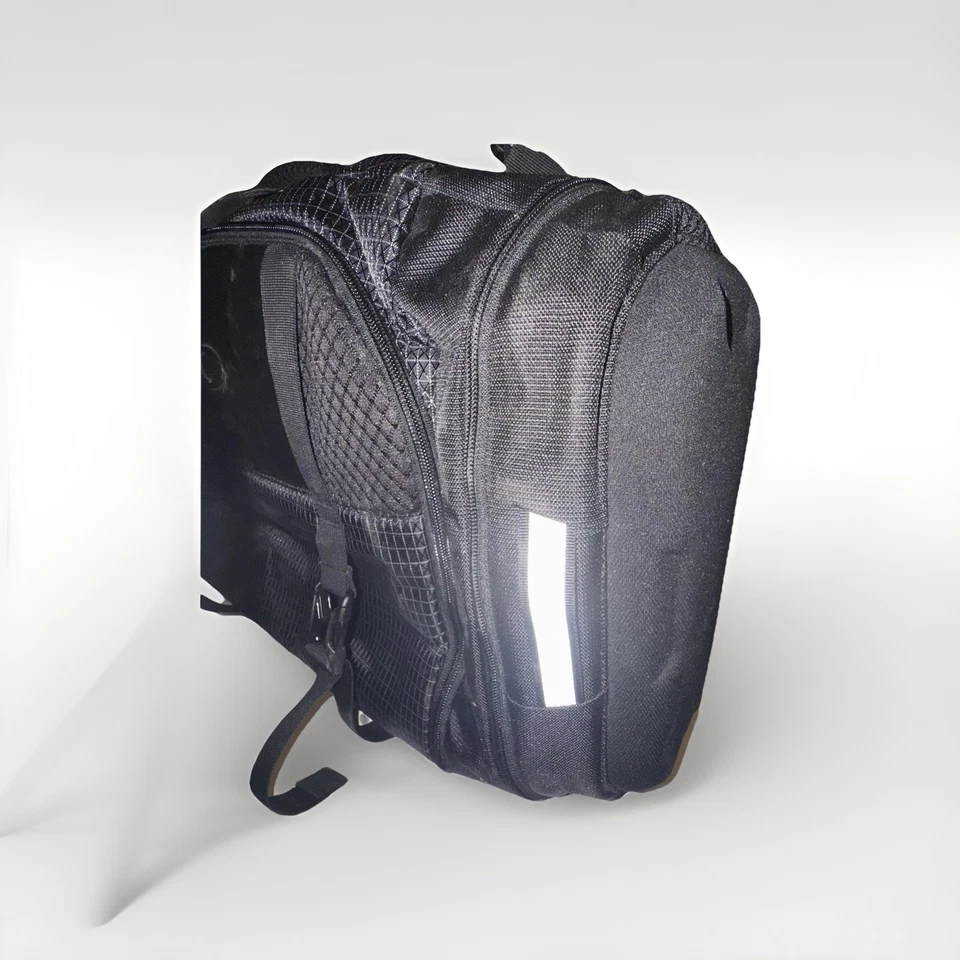 Oakley Link Duffel Bag Multi Sport Gym Jet Black w/Shoe Pockets W/ Ventilation! - Image 3 of 4