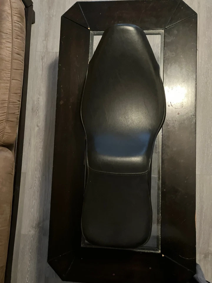 Asiento Softail Harley Davidson de fábrica buen estado Foto 3 de 4