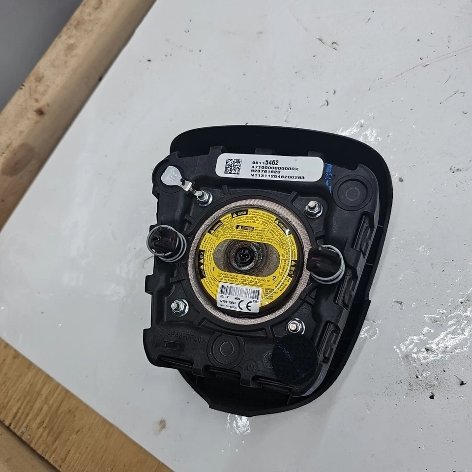 2011-2016 Chevy Cruze Driver Left Side Steering Wheel Black OEM - Image 2 of 4