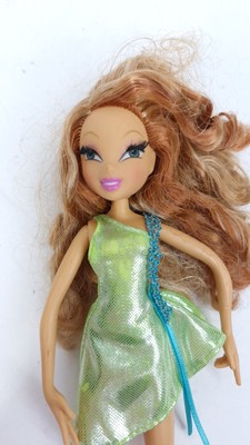 Winx Club Singsational Flora Doll With Outfit And Shoes