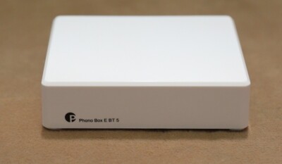Pro-Ject Phono Box E BT5 weiss Phono Vorverstärker mit Bluetooth -Streaming