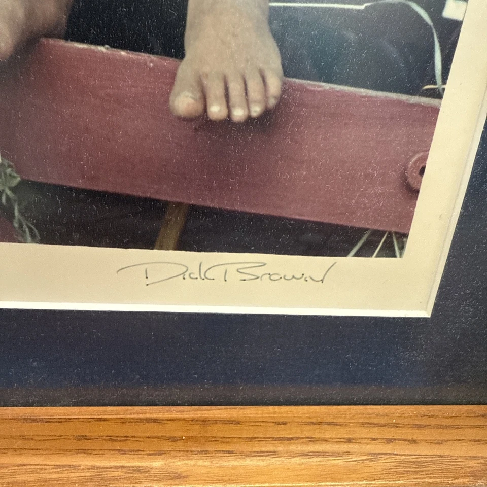 Foto de niña Amish DICK BROWN firmada arte popular decoración de pared regalo PA Foto 3 de 3