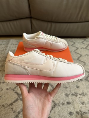 Nike Cortez Basic Valentine Women’s Nike Cortez Light Soft Pink Coral Size 6 main image 1