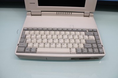 TOSHIBA  560リッター 1993? Toshiba satellite loptop T1960CS TURNS ON !!! | eBay