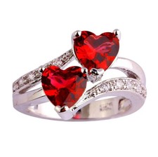 Heart Cut Gemstone Silver Ring Elegant Dazzling Design For Everyday Wear And