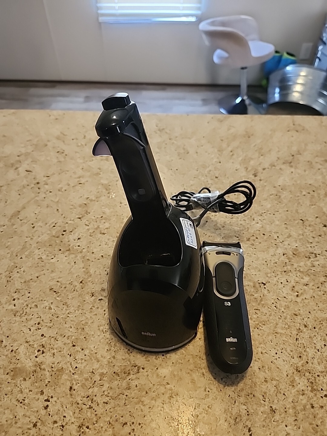 Braun S3 3090cc Shaver And Base Charger