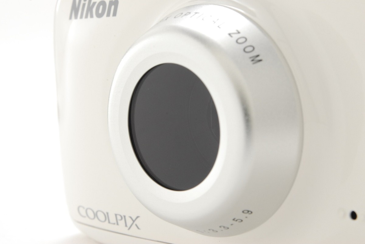 美品　Nikon　COOLPIX S32 Nikon Coolpix S32 (Blue) 13-megapixel waterproof/shockproof