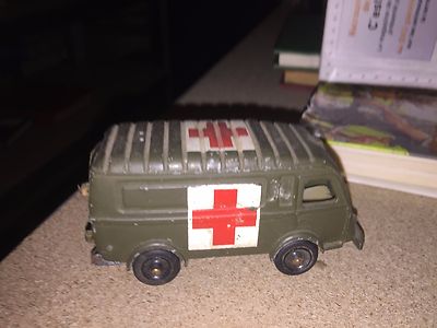 Modèle Réduit Ambulance Renault 1000 Kg - Ancien CIJ Repeint - 1/43 - Occasion