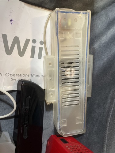 Lot NINTENDO WII RED CONSOLE RVL-001 w/Cables Remote Nunchuck Wheel Manual  - Picture 3 of 19