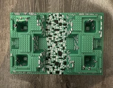 Lego 10176 Green Castle Baseplate Raised 32 x 48 Corner Pits Rock Path